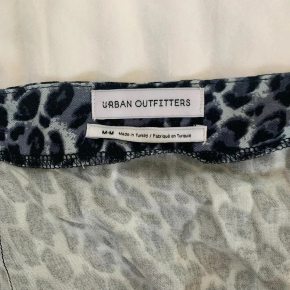 Urban Outfitters Gray Cheetah Wrap Ruffle Mini Skirt - Picture 3 of 4